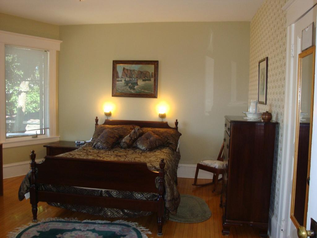 Downtown Bed & Breakfast Moncton Exterior photo